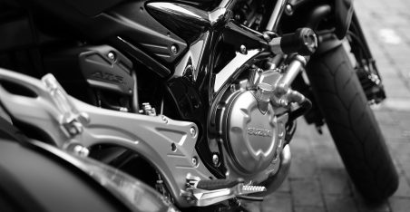 motorcycle-410165_1280